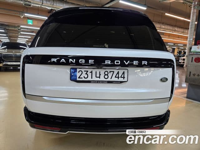 Land Rover Range Rover 2023 — ფოტო 2/20