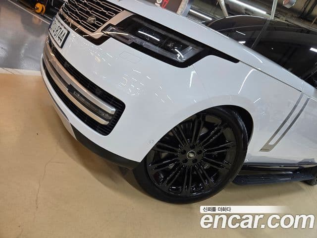 Land Rover Range Rover 2023 — ფოტო 10/20