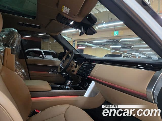 Land Rover Range Rover 2023 — ფოტო 19/20