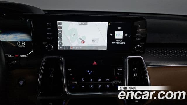 Kia Sorento 2022 — ფოტო 14/20