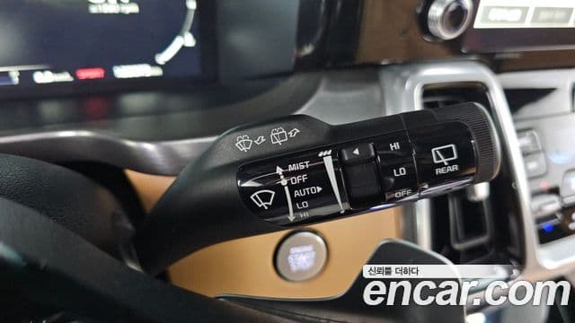 Kia Sorento 2022 — ფოტო 19/20