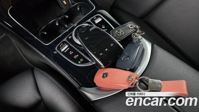 Mercedes-Benz C-Class 2020 — Şəkil 19/20