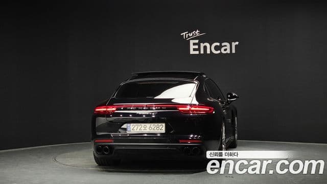 Porsche Panamera 2018 — ფოტო 4/20