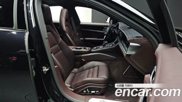 Porsche Panamera 2018 — ფოტო 10/20