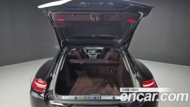 Porsche Panamera 2018 — ფოტო 20/20
