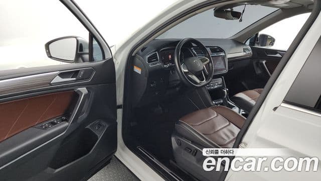 Volkswagen Tiguan Allspace 2022 — ფოტო 9/20