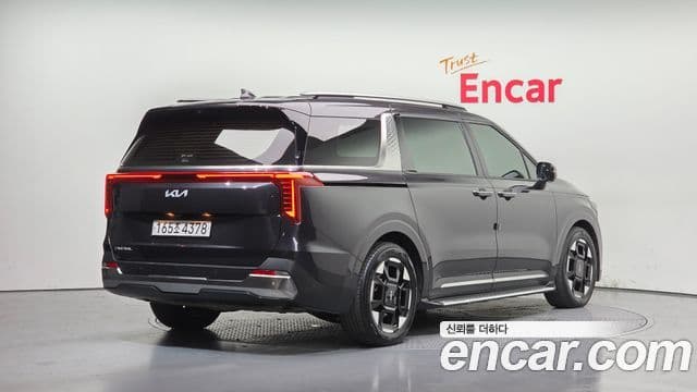 Kia Carnival 2024 — Şəkil 2/20
