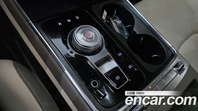 Kia Carnival 2024 — Şəkil 9/20