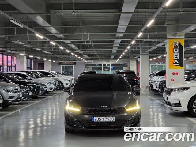 Kia K5 2023 — Şəkil 18/20