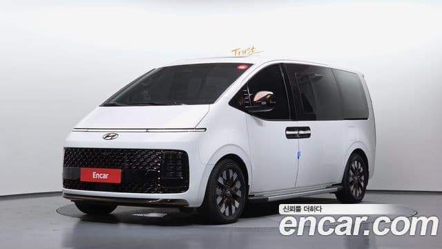 Hyundai Staria 2023 — Photo 22/36