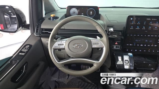 Hyundai Staria 2023 — Photo 14/36