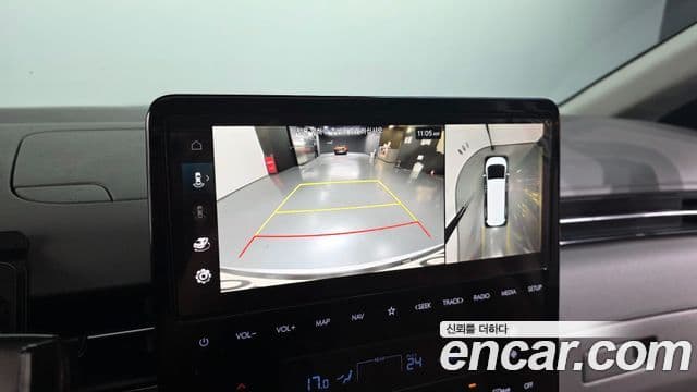 Hyundai Staria 2023 — Photo 13/36