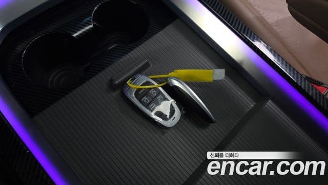 Hyundai Staria 2023 — Photo 34/36
