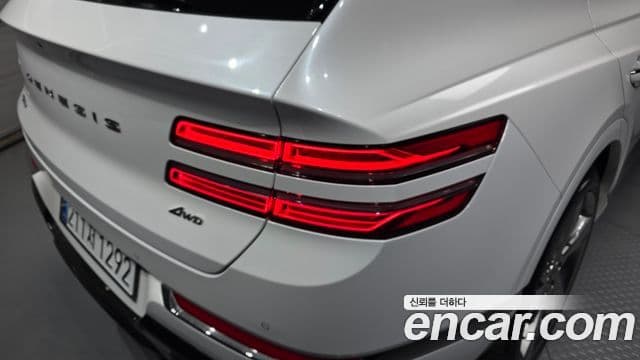 Genesis GV80 2023 — Photo 20/34