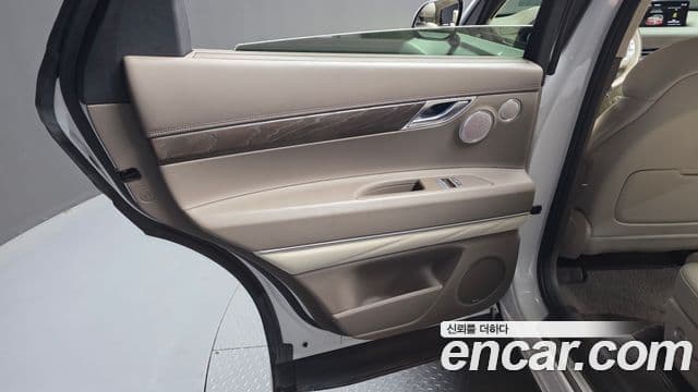 Genesis GV80 2023 — Photo 27/34