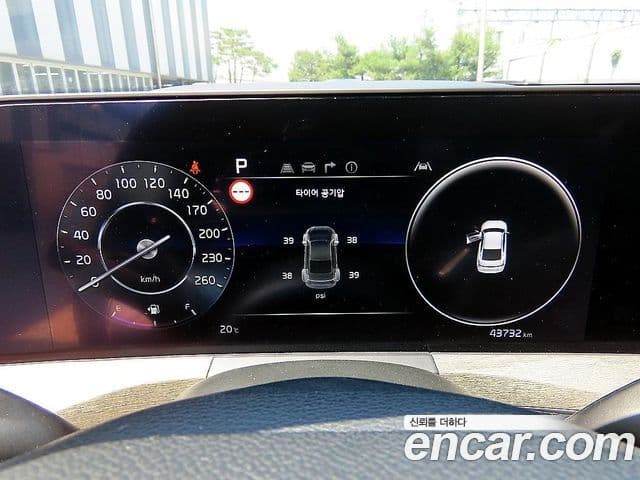 Kia K8 2023 — ფოტო 8/20