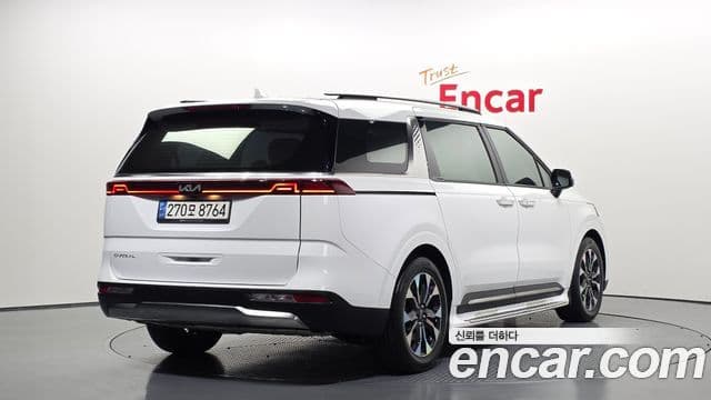 Kia Carnival 2022 — ფოტო 2/20