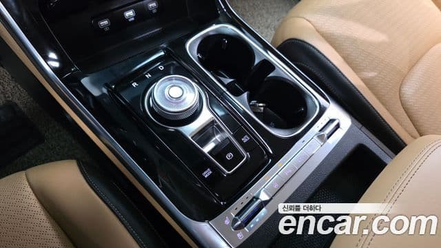 Kia Carnival 2022 — ფოტო 9/20