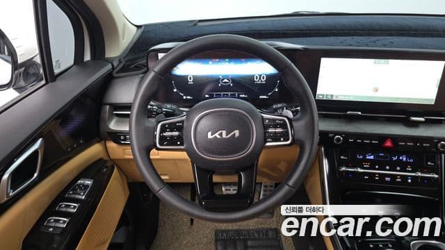 Kia Carnival 2022 — ფოტო 13/20