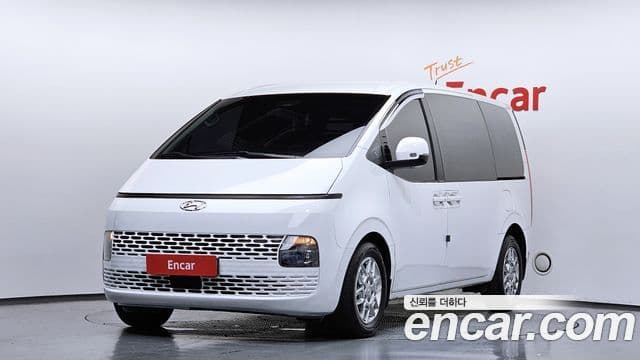Hyundai Staria 2023 — Фото 1/20