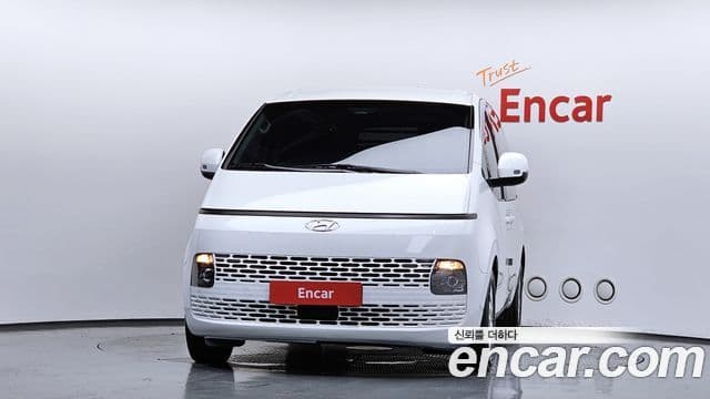 Hyundai Staria 2023 — Фото 3/20