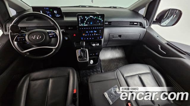 Hyundai Staria 2023 — Фото 9/20