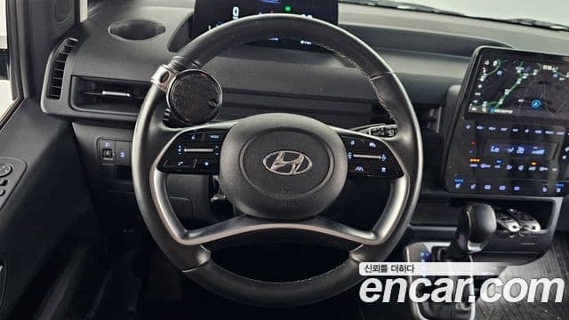 Hyundai Staria 2023 — Фото 12/20