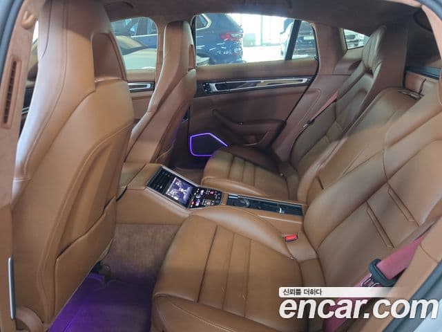 Porsche Panamera 2019 — Photo 7/20