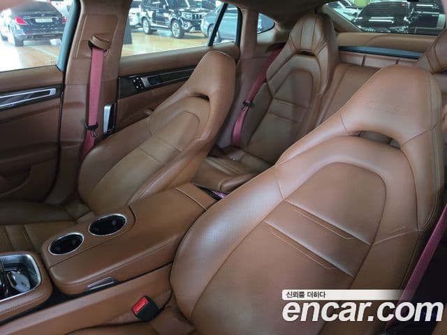 Porsche Panamera 2019 — Photo 5/20