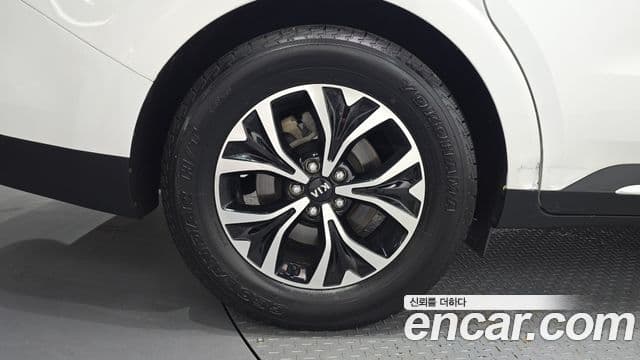 Kia Carnival 2020 — Şəkil 15/20