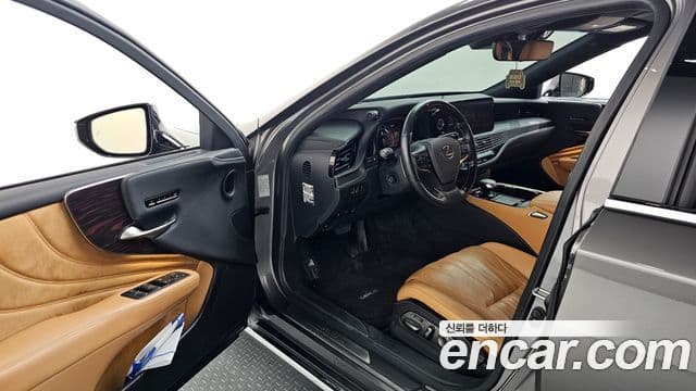 Lexus LS500 2022 — Şəkil 10/20