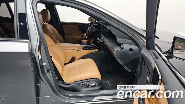 Lexus LS500 2022 — Photo 34/38