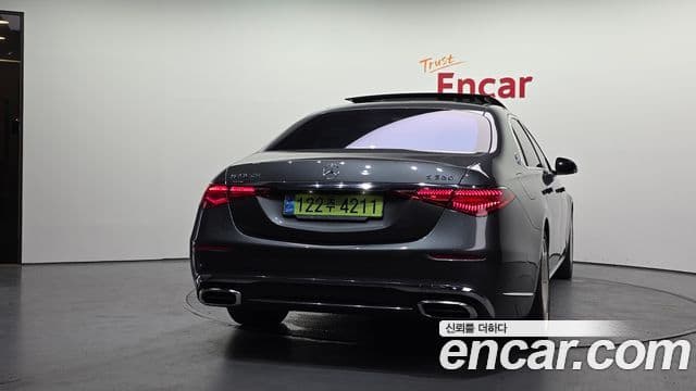Mercedes-Benz S-Class 2022 — Photo 13/20