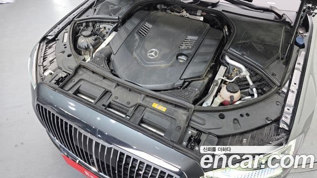 Mercedes-Benz S-Class 2022 — Photo 7/20