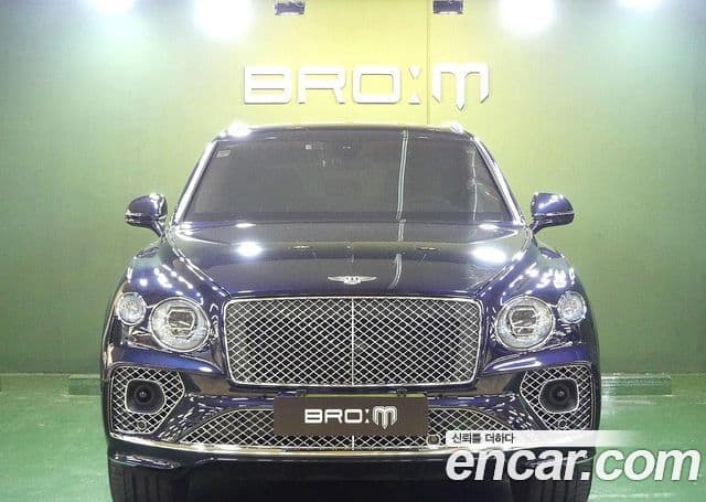 Bentley Bentayga 2021 — ფოტო 10/20