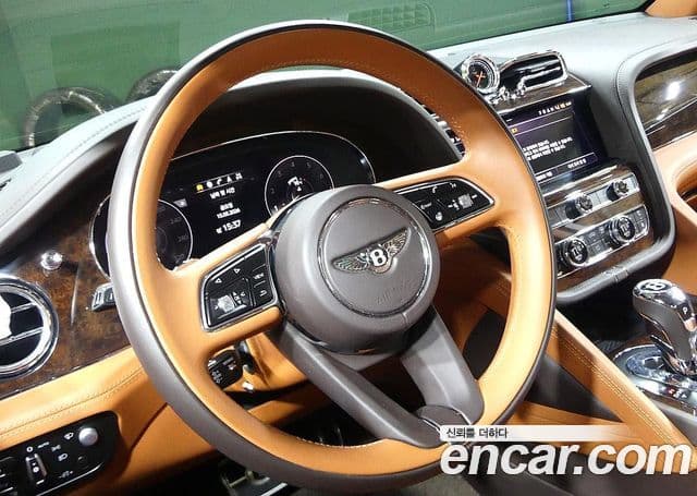Bentley Bentayga 2021 — Şəkil 15/20