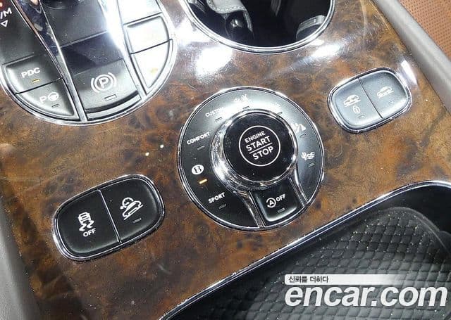 Bentley Bentayga 2021 — ფოტო 20/20