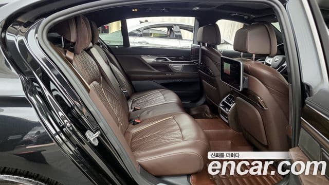 BMW 7 Series 2020 — ფოტო 12/20