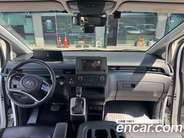 Hyundai Staria 2022 — Photo 6/20
