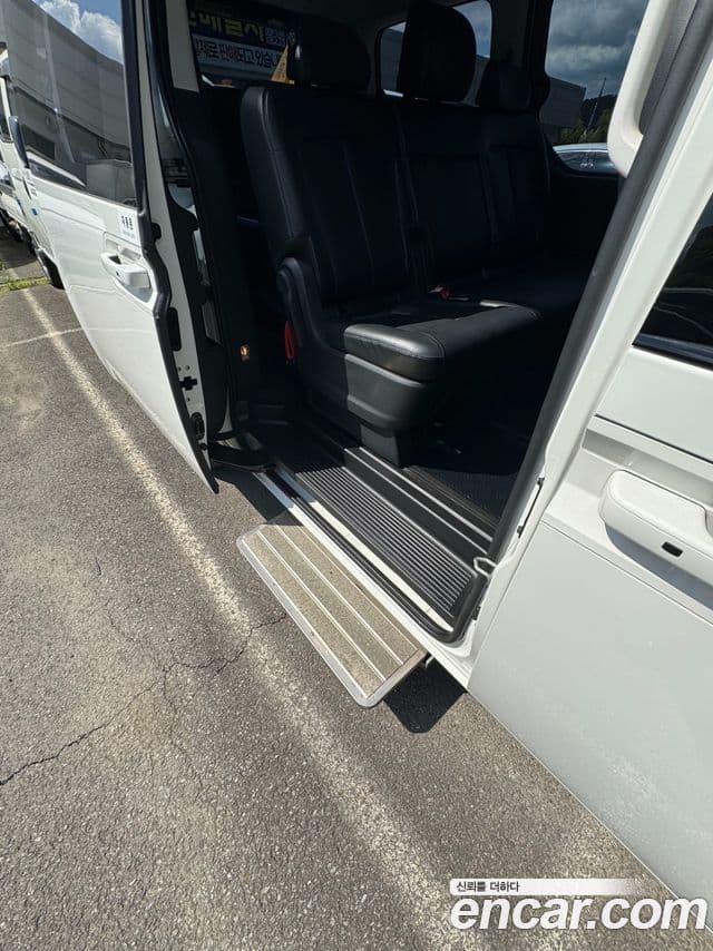 Hyundai Staria 2022 — Photo 18/20