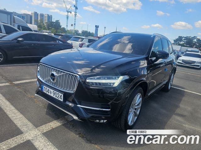 Volvo XC90 2019 — Photo 14/17