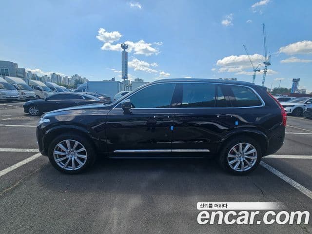 Volvo XC90 2019 — ფოტო 3/17