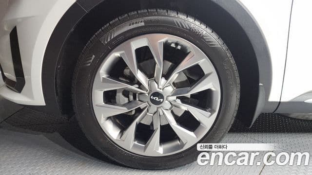 Kia Sorento 2021 — Фото 5/20