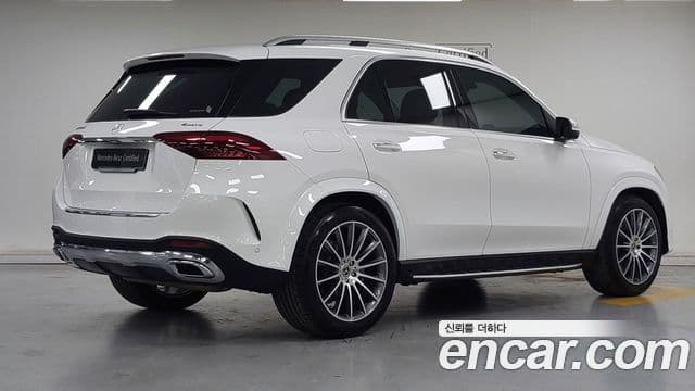 Mercedes-Benz GLE-Class 2024 — Şəkil 1/17