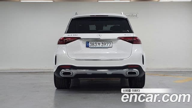 Mercedes-Benz GLE-Class 2024 — Şəkil 3/17