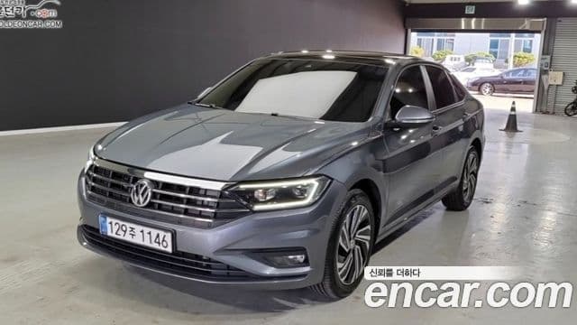 Volkswagen Jetta 2021 — ფოტო 17/17