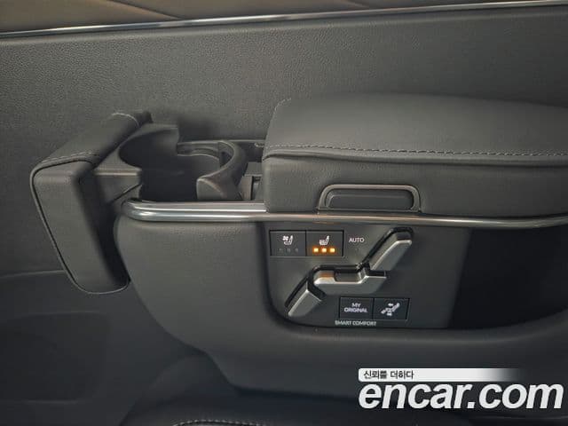 Toyota Alphard 2024 — Фото 18/20