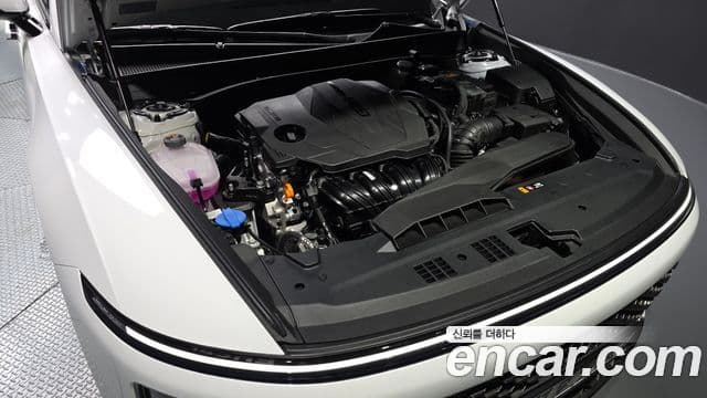 Hyundai Grandeur Hybrid 2026 — Photo 8/20