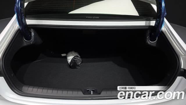 Hyundai Grandeur Hybrid 2026 — Photo 6/20