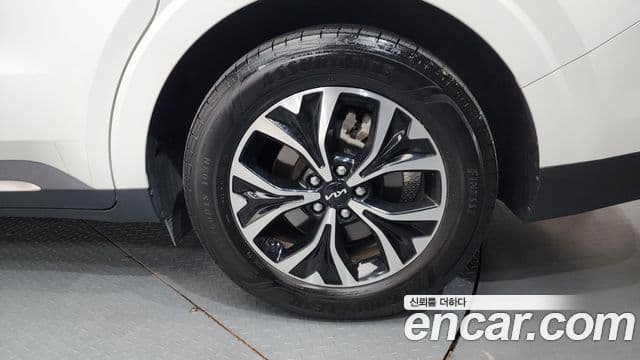 Kia Carnival 2022 — Photo 25/36